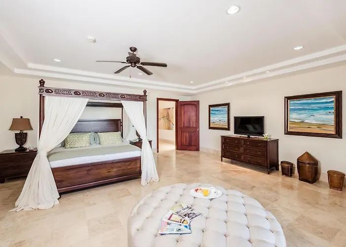 Crystal Sands 504 Hotel
